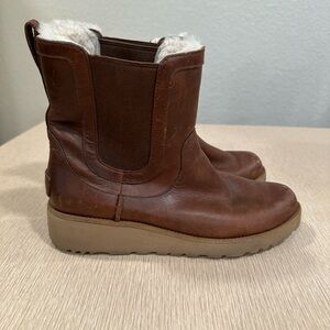 UGG Australia Slim Britt Chestnut Leather Wedge Chelsea Boot 8.5